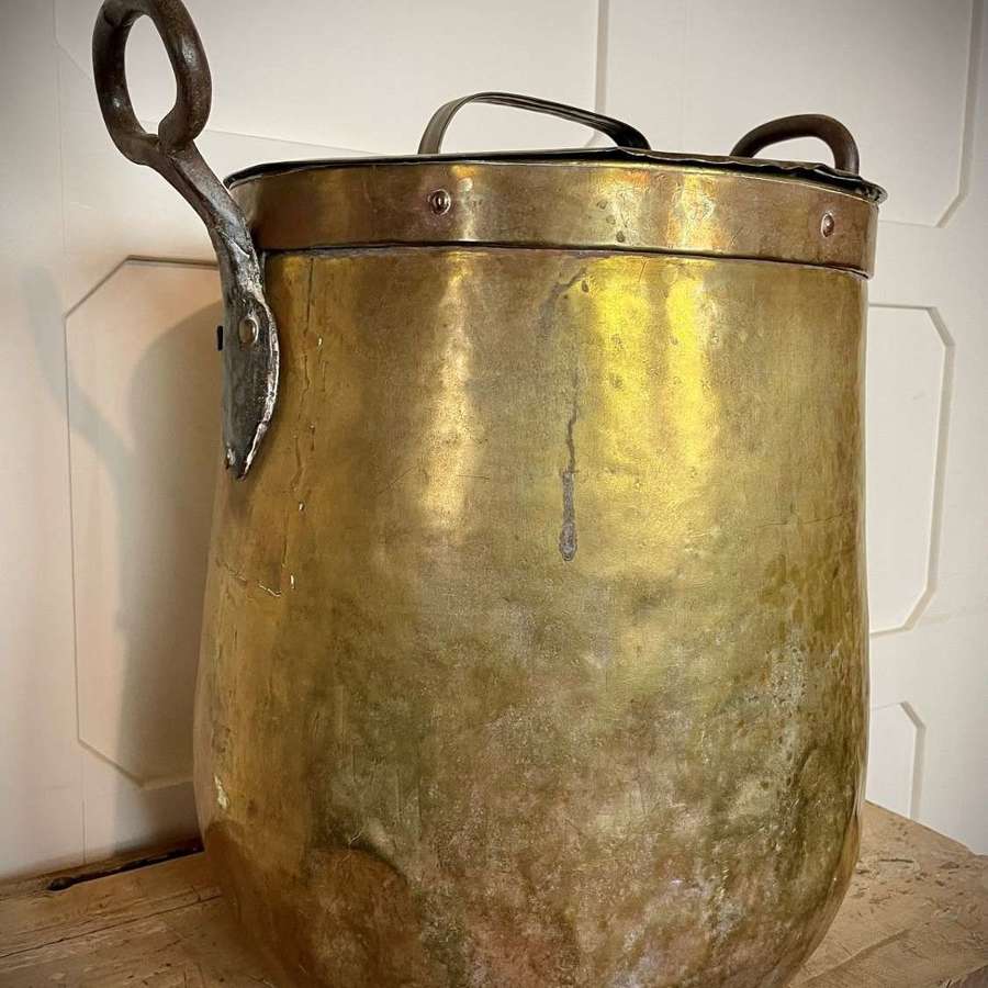 Large french lidded copper