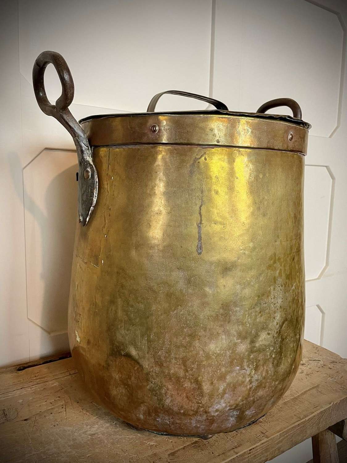 Large french lidded copper