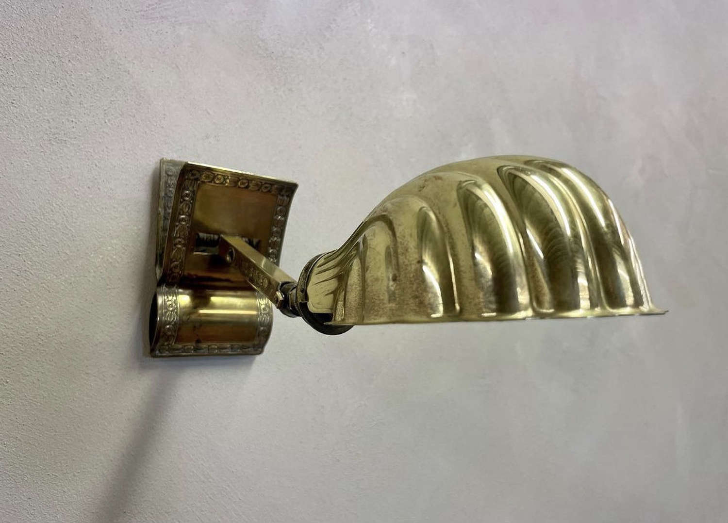Early 20th c Clip Shell Reading Lamp.